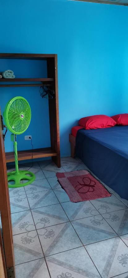 Cabinas Mitchaelle'S Puerto Viejo de Talamanca Bagian luar foto