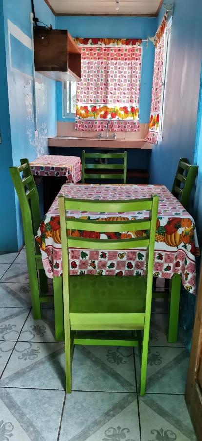 Cabinas Mitchaelle'S Puerto Viejo de Talamanca Bagian luar foto