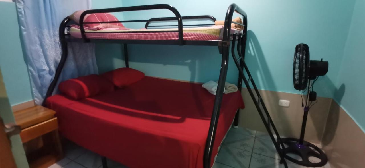 Cabinas Mitchaelle'S Puerto Viejo de Talamanca Bagian luar foto