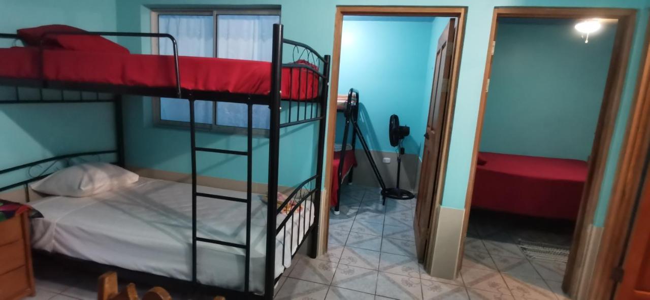 Cabinas Mitchaelle'S Puerto Viejo de Talamanca Bagian luar foto