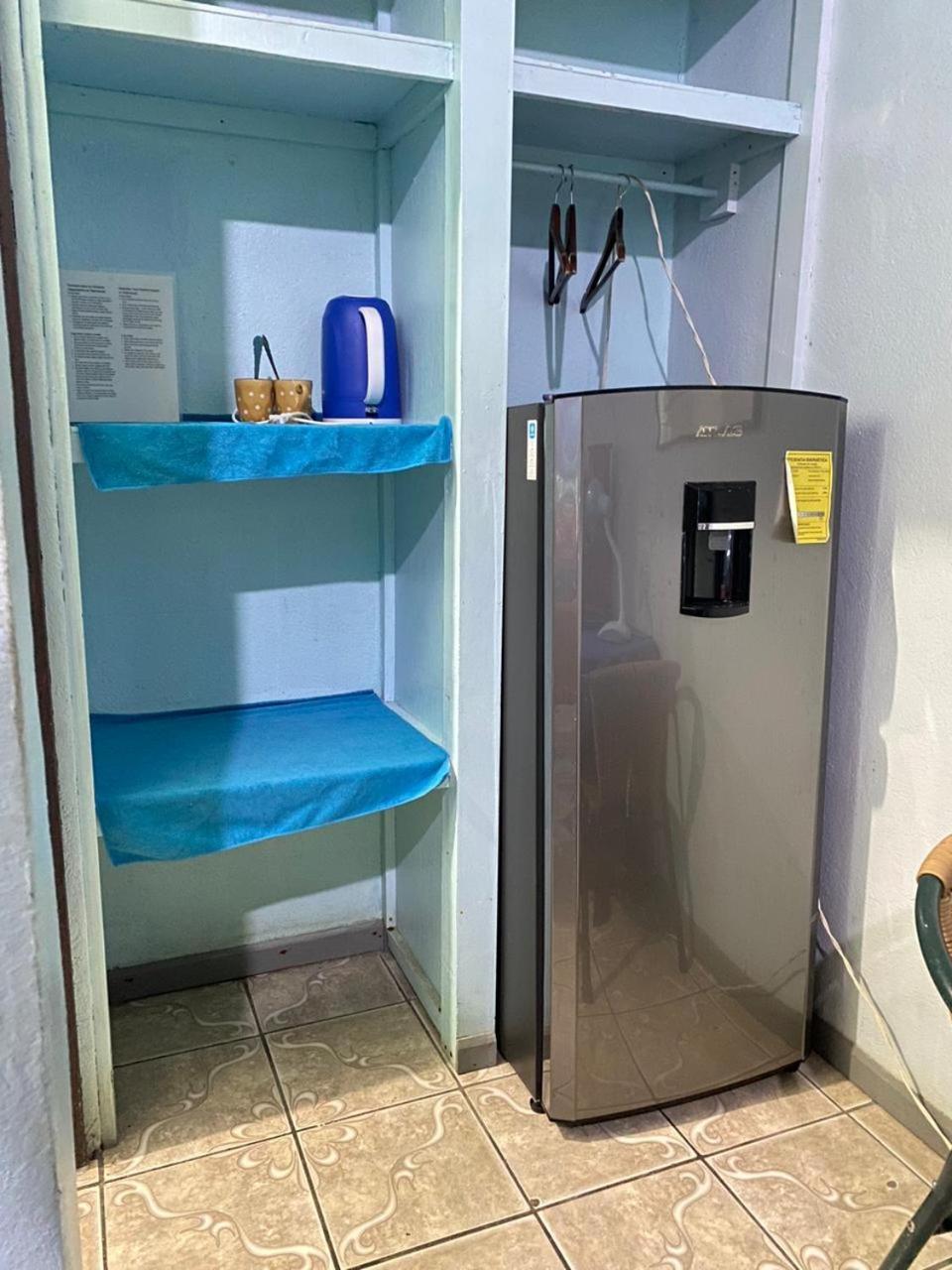 Cabinas Mitchaelle'S Puerto Viejo de Talamanca Bagian luar foto