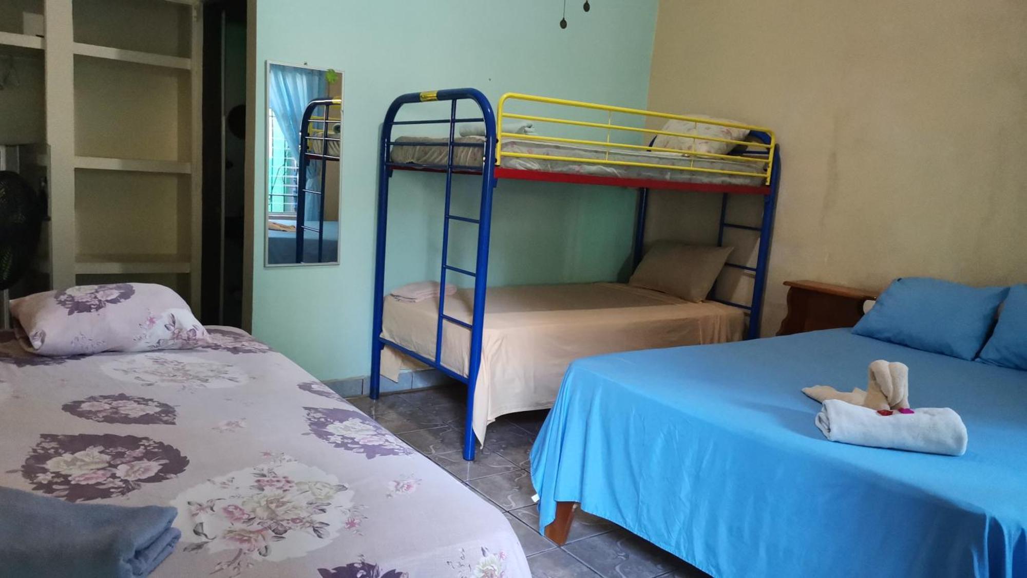 Cabinas Mitchaelle'S Puerto Viejo de Talamanca Bagian luar foto